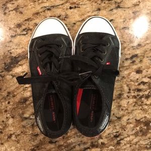 Levi’s canvas shoes- boys size 1